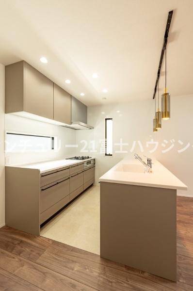 藤沢市湘南台3丁目　新築戸建1号棟　全2棟