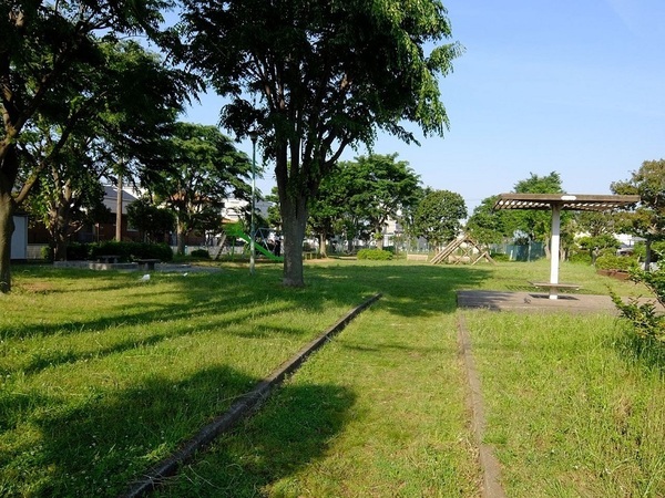 藤沢市亀井野7期 新築戸建4号棟 全4棟(三屋道公園)