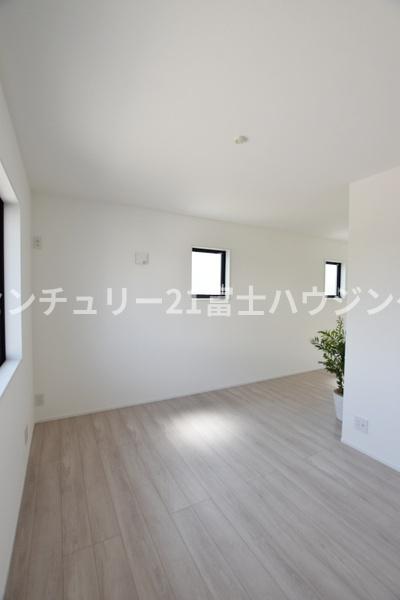 茅ヶ崎市香川７丁目の新築一戸建