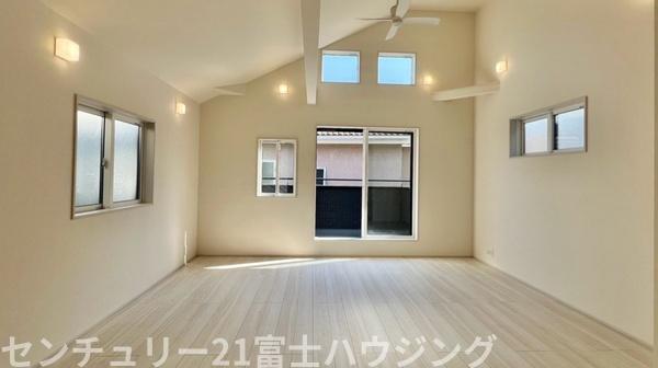 茅ヶ崎市香川2丁目　新築戸建1号棟　全3棟