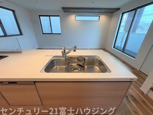 茅ヶ崎市浜竹1丁目　新築戸建4号棟　全6棟