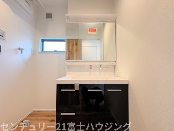 茅ヶ崎市浜竹1丁目　新築戸建4号棟　全6棟