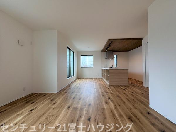 茅ヶ崎市浜竹1丁目　新築戸建5号棟　全6棟