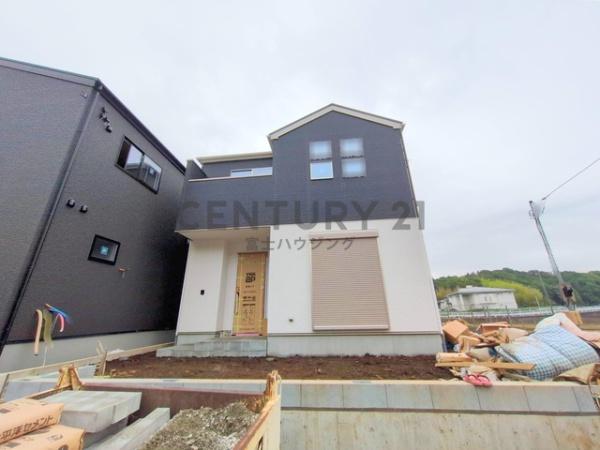 藤沢市石川5期　新築戸建2号棟　全3棟