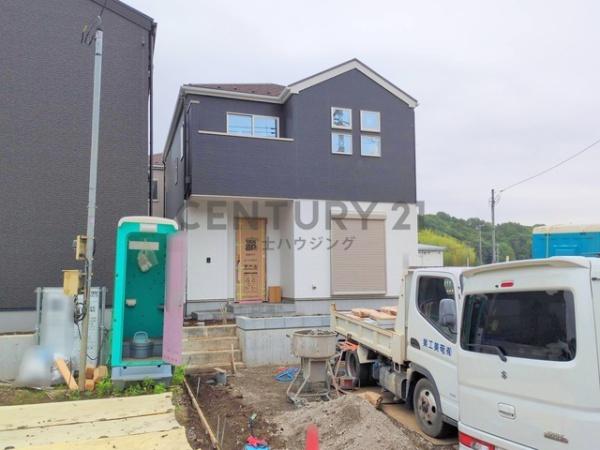 藤沢市石川5期　新築戸建2号棟　全3棟