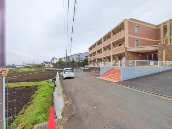 藤沢市石川5期　新築戸建3号棟　全3棟