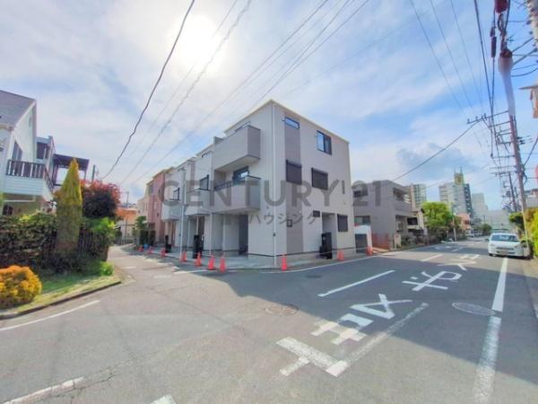 藤沢市湘南台5丁目　新築戸建3号棟　全3棟