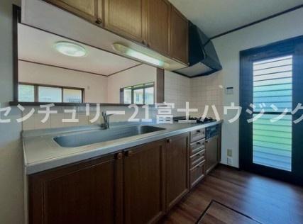 茅ヶ崎市菱沼3丁目　中古戸建