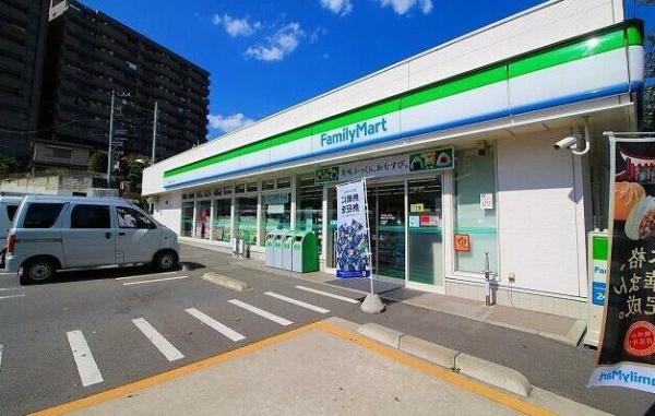 コスモ相武台サニーサイド(ファミリーマート座間入谷西店)