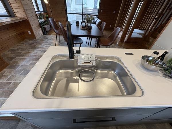 茅ヶ崎市中海岸４丁目の中古一戸建て