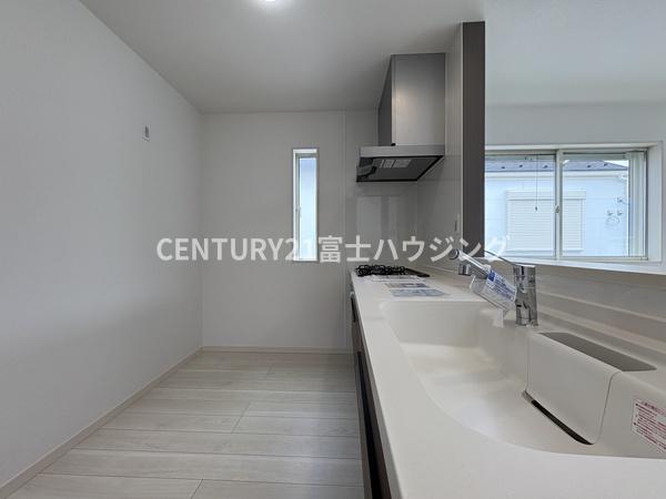 鎌倉市稲村ガ崎5丁目　新築戸建1号棟　全2棟