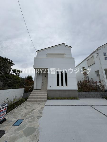 鎌倉市稲村ガ崎5丁目　新築戸建1号棟　全2棟