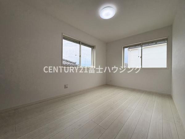 鎌倉市稲村ガ崎5丁目　新築戸建1号棟　全2棟