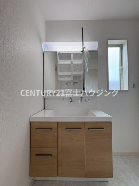 鎌倉市稲村ガ崎5丁目　新築戸建2号棟　全2棟