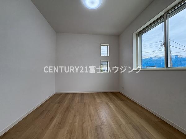 鎌倉市稲村ガ崎5丁目　新築戸建2号棟　全2棟