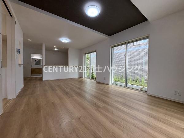 鎌倉市稲村ガ崎5丁目　新築戸建2号棟　全2棟