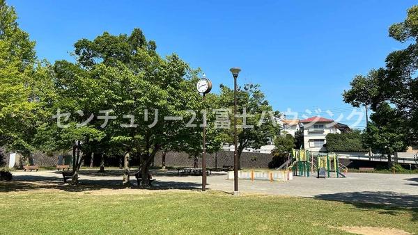 横浜市栄区本郷台2丁目の土地(本郷台中央公園)