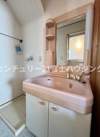 鎌倉市七里ガ浜東４丁目の中古一戸建て