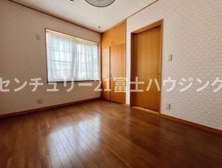 鎌倉市七里ガ浜東４丁目の中古一戸建て