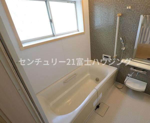茅ヶ崎市菱沼１丁目の中古一戸建て