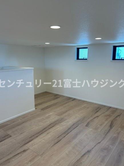 藤沢市高倉　新築戸建　全1棟