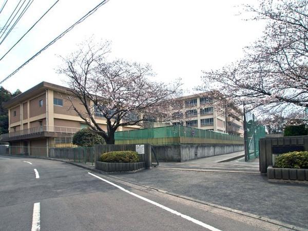 ルシオン茅ヶ崎(赤羽根中学校)
