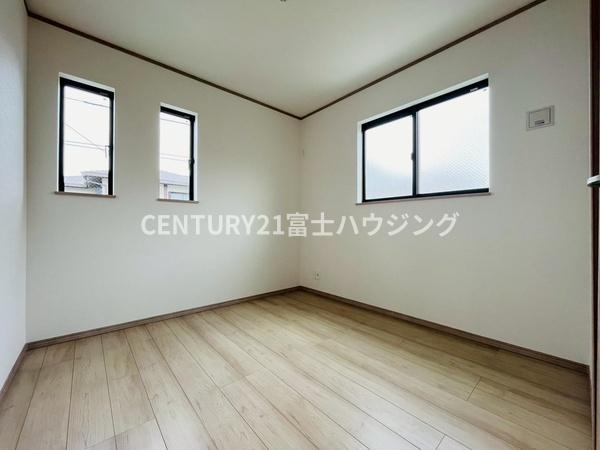 藤沢市亀井野3256番　新築戸建1号棟　全3棟