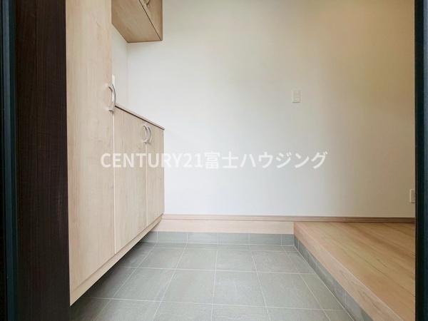 藤沢市亀井野3256番　新築戸建1号棟　全3棟