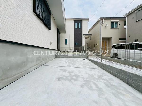 藤沢市亀井野3256番　新築戸建1号棟　全3棟