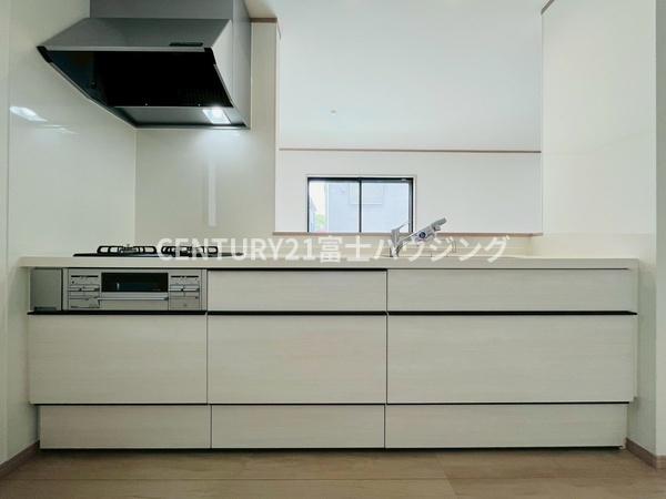 藤沢市亀井野3256番　新築戸建1号棟　全3棟
