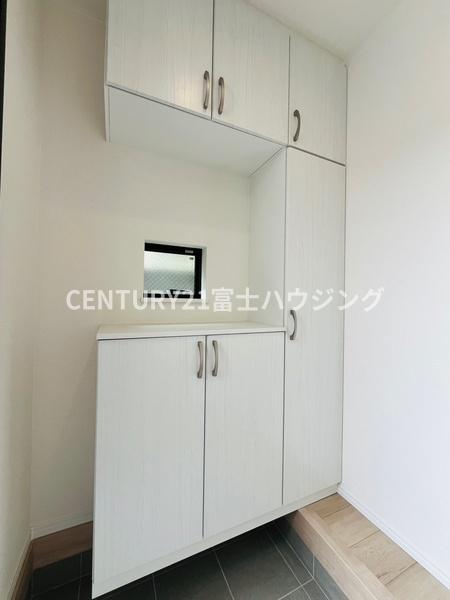 藤沢市亀井野3256番　新築戸建2号棟　全3棟