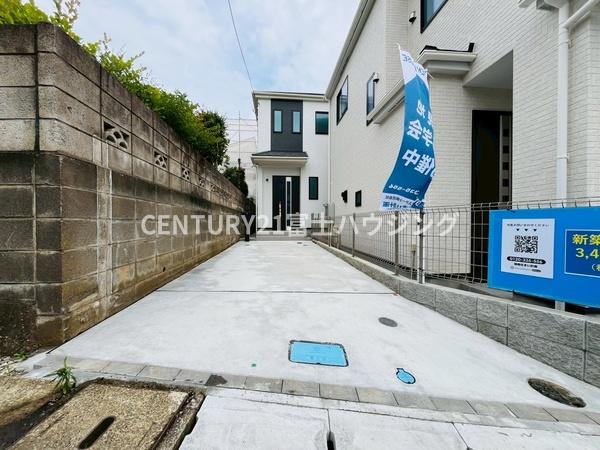 藤沢市亀井野3256番　新築戸建2号棟　全3棟