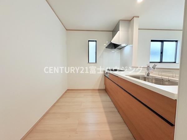 藤沢市亀井野3256番　新築戸建3号棟　全3棟