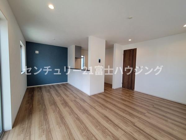 茅ケ崎市中島4期　新築戸建1号棟　全5棟