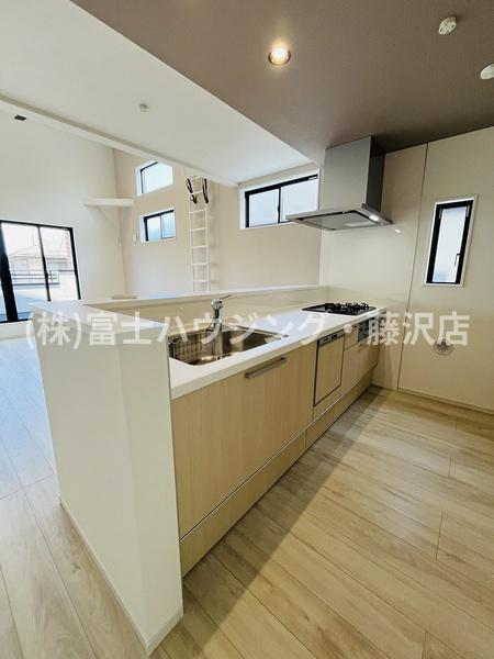 藤沢市本鵠沼6期　新築戸建1号棟　全3棟