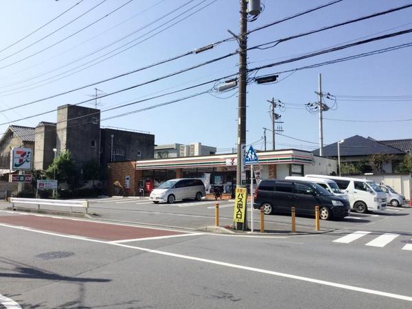 藤沢市鵠沼海岸3期 新築戸建2号棟 全2棟(セブンイレブン藤沢鵠沼海岸5丁目店)