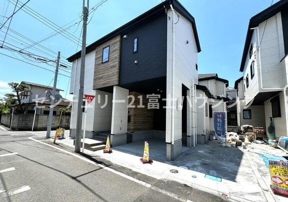 藤沢市片瀬海岸5期　新築戸建2号棟　全3棟