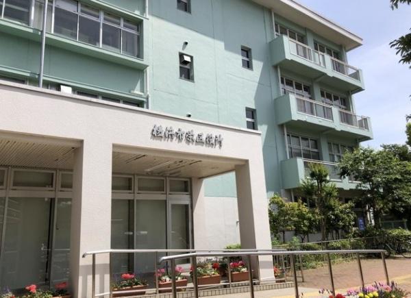 横浜市栄区本郷台3丁目の中古一戸建て(横浜市栄区役所)