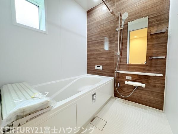 藤沢市亀井野24-1期　新築戸建2号棟　全2棟