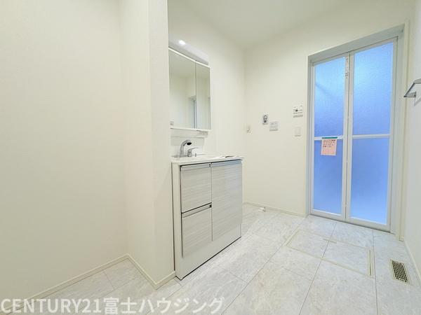 藤沢市亀井野24-1期　新築戸建2号棟　全2棟