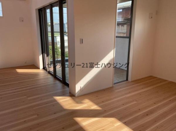 鎌倉市腰越3丁目　新築戸建　全1棟