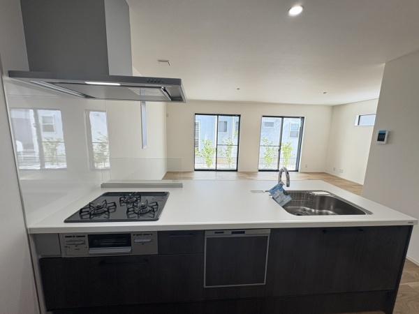 藤沢市片瀬2丁目4期　新築戸建　全1棟