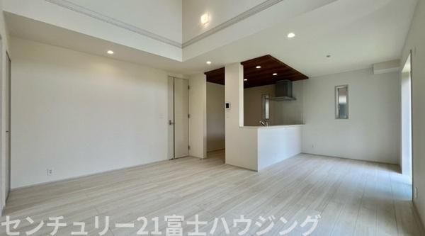 茅ヶ崎市中島　新築戸建3号棟　全3区画