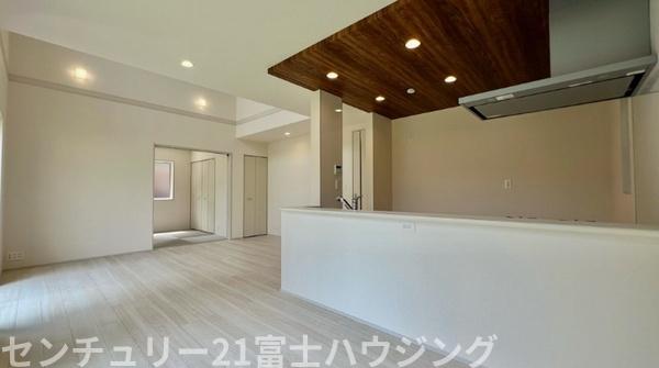 茅ヶ崎市中島　新築戸建3号棟　全3区画