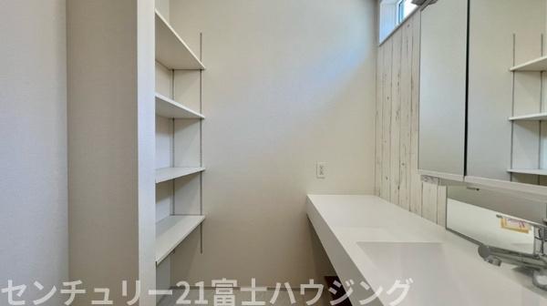茅ヶ崎市中島　新築戸建3号棟　全3区画