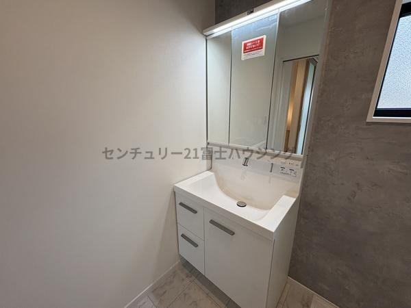 茅ヶ崎市共恵１丁目の新築一戸建