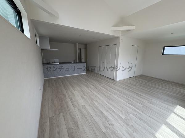茅ヶ崎市共恵１丁目の新築一戸建