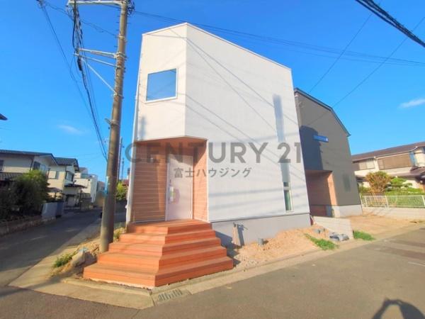 藤沢市鵠沼海岸6丁目3期　新築戸建B棟　全2棟