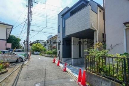 茅ヶ崎市平和町　新築戸建