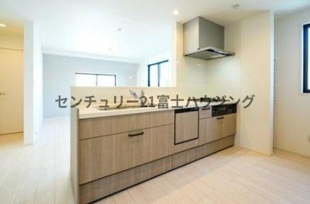 茅ヶ崎市平和町　新築戸建